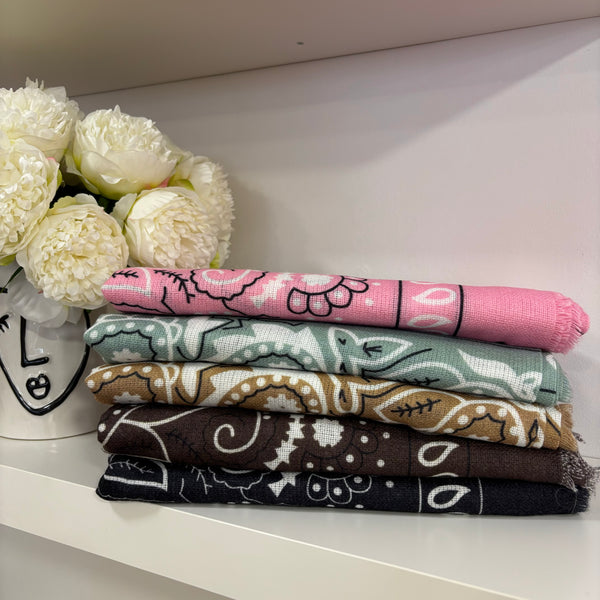 Écharpe motif bandana